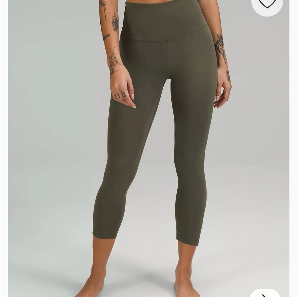 Lululemon Align Leggings - Picture 1 of 3